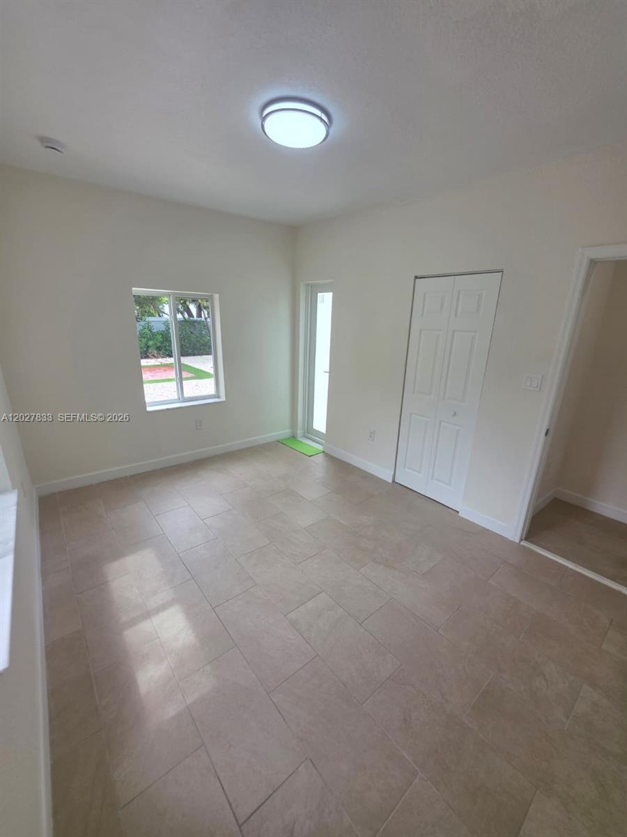 1139 NW 37th St, Miami FL 33127