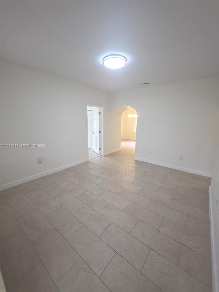 1139 NW 37th St, Miami FL 33127