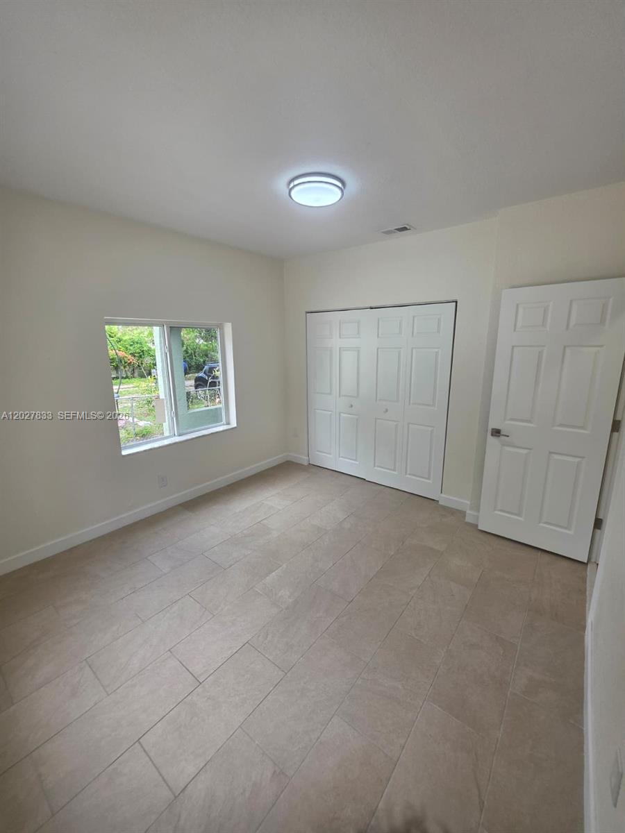 1139 NW 37th St, Miami FL 33127