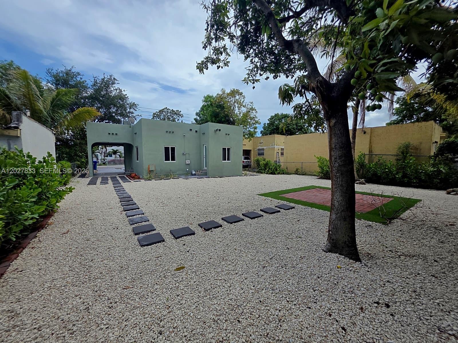 1139 NW 37th St, Miami FL 33127