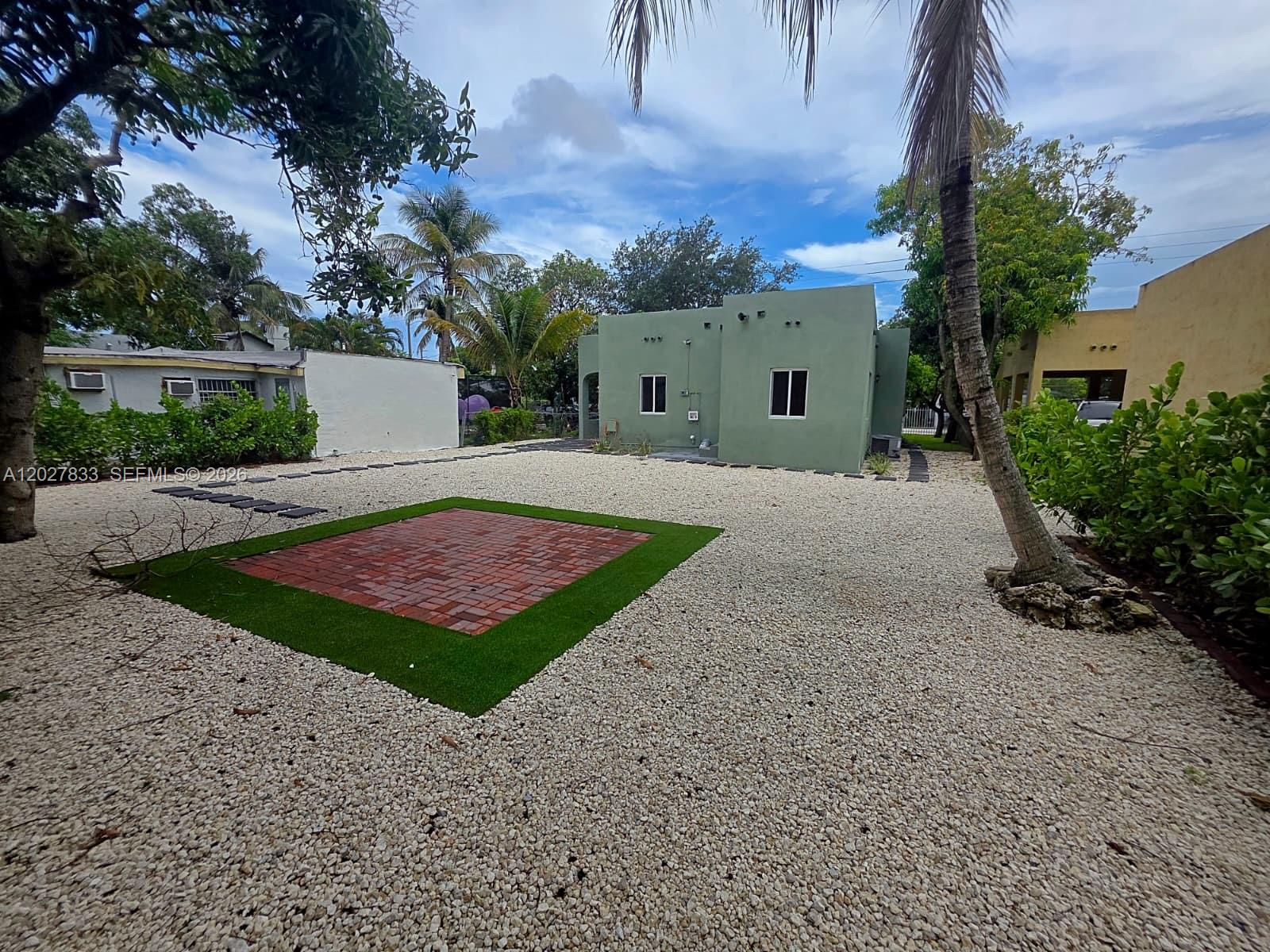 1139 NW 37th St, Miami FL 33127