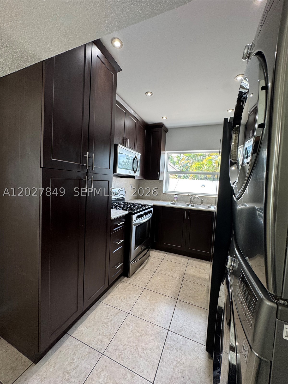 7420 Big Cypress Dr, Miami Lakes FL 33014