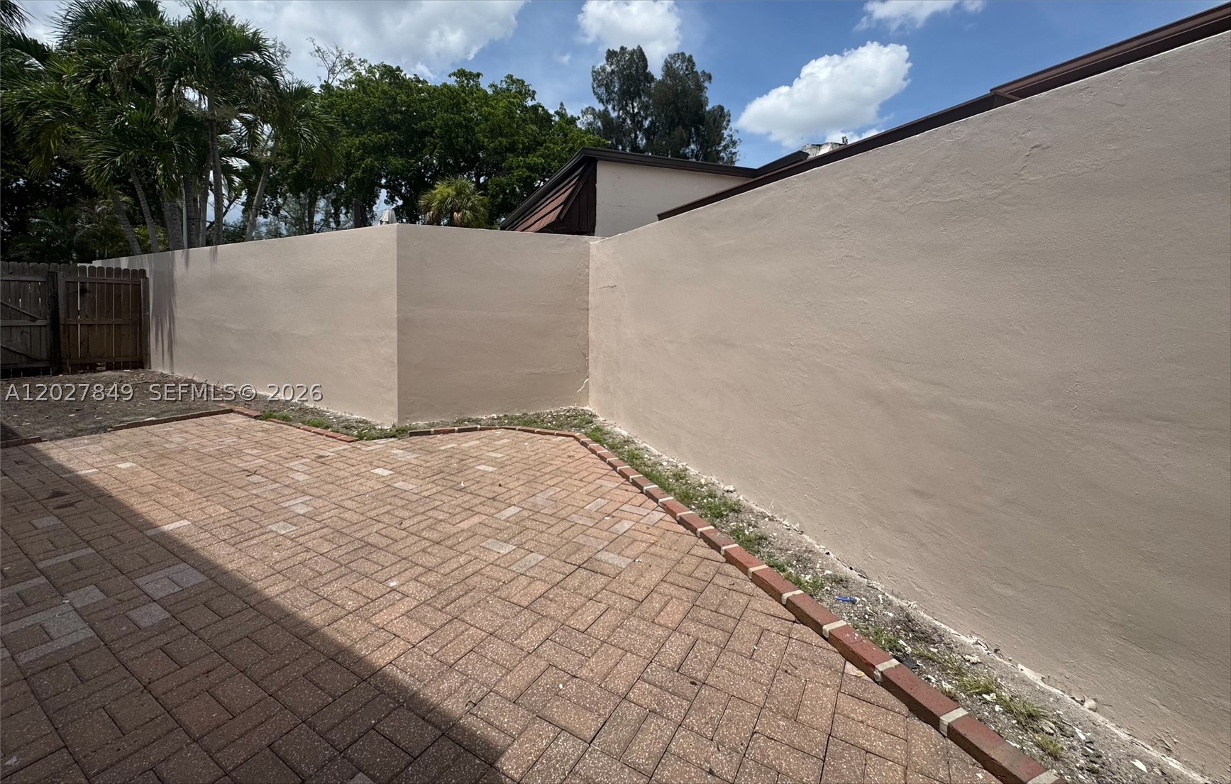 7420 Big Cypress Dr, Miami Lakes FL 33014