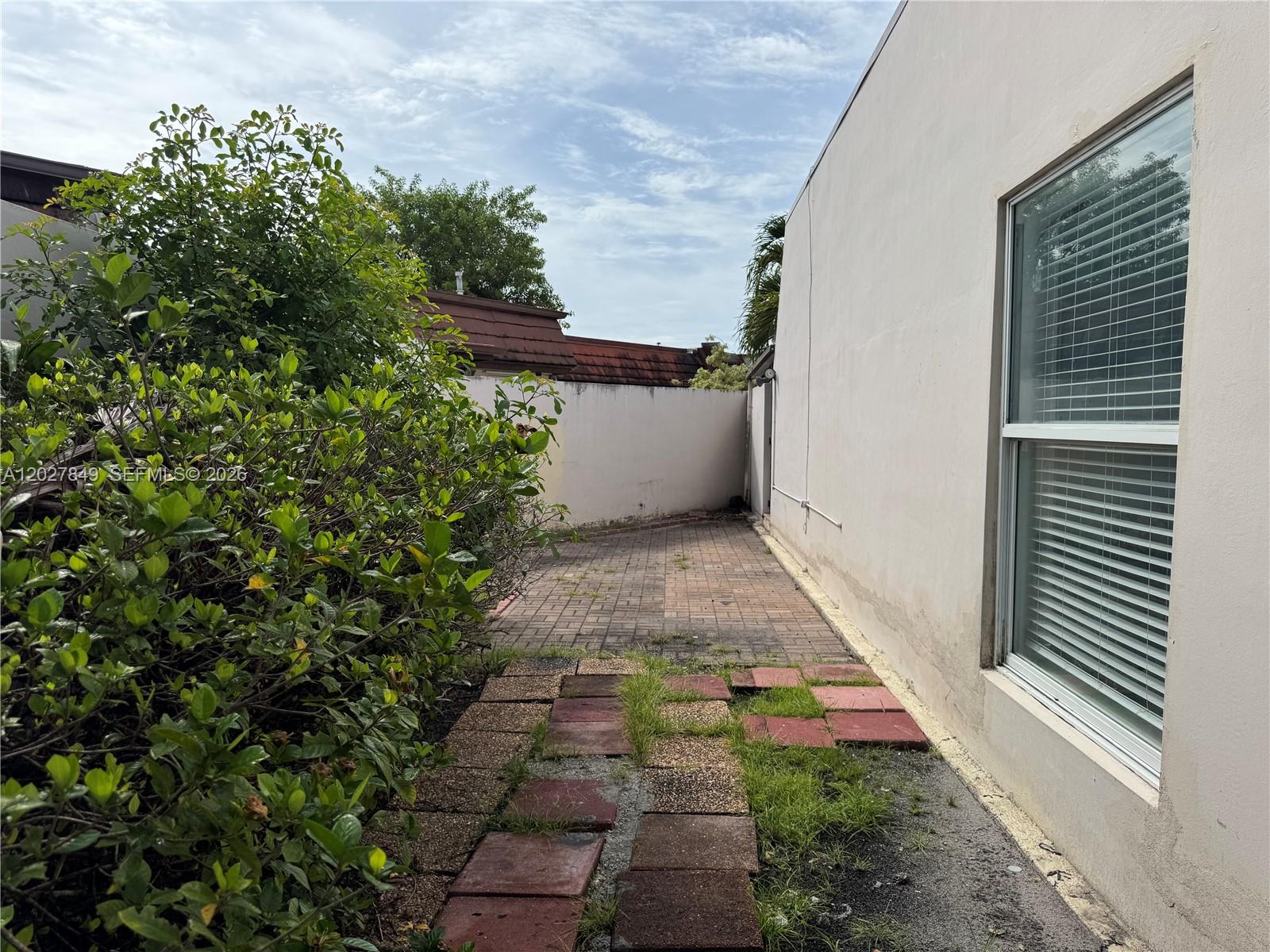 7420 Big Cypress Dr, Miami Lakes FL 33014