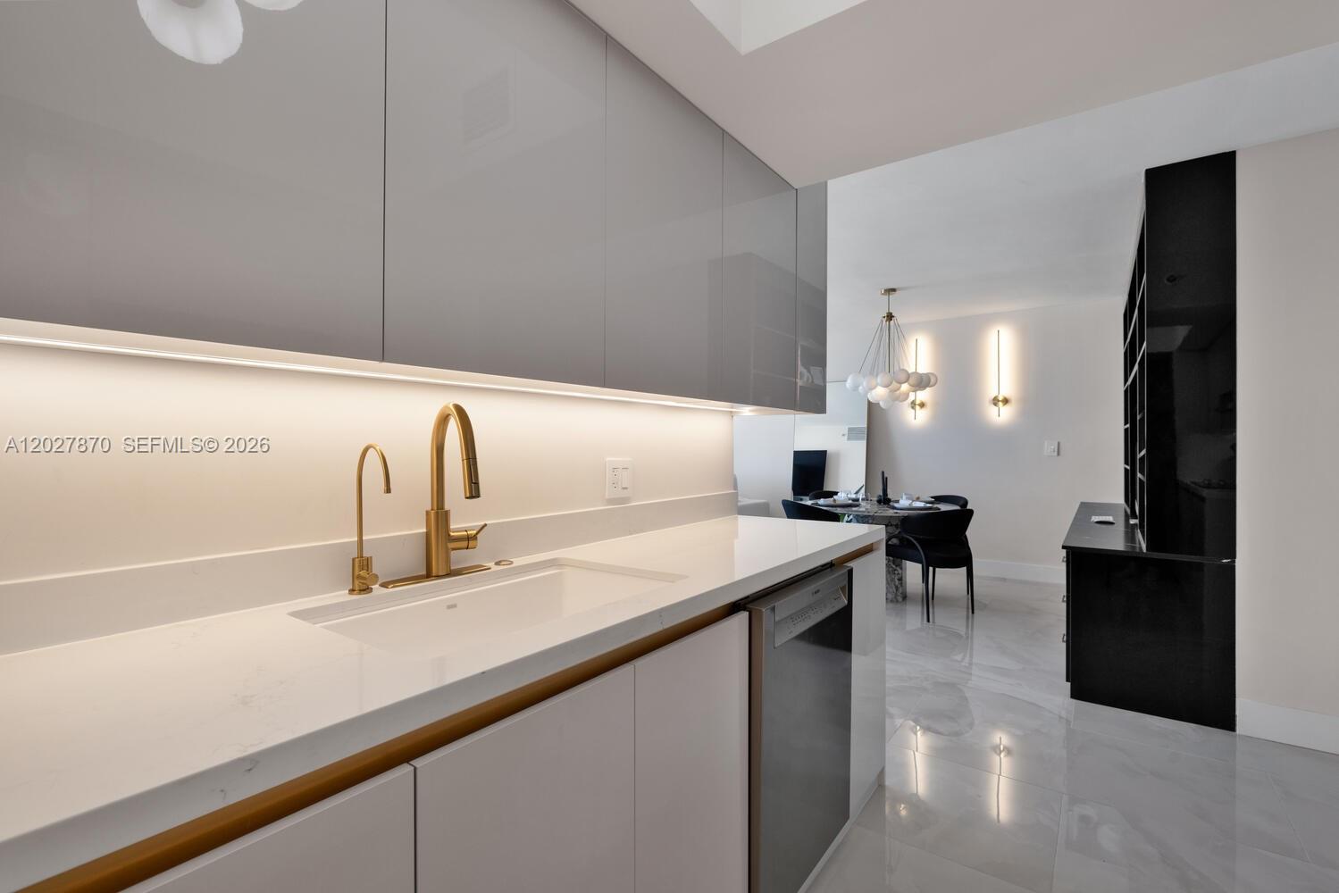 90 Alton Rd #2207, Miami Beach FL 33139
