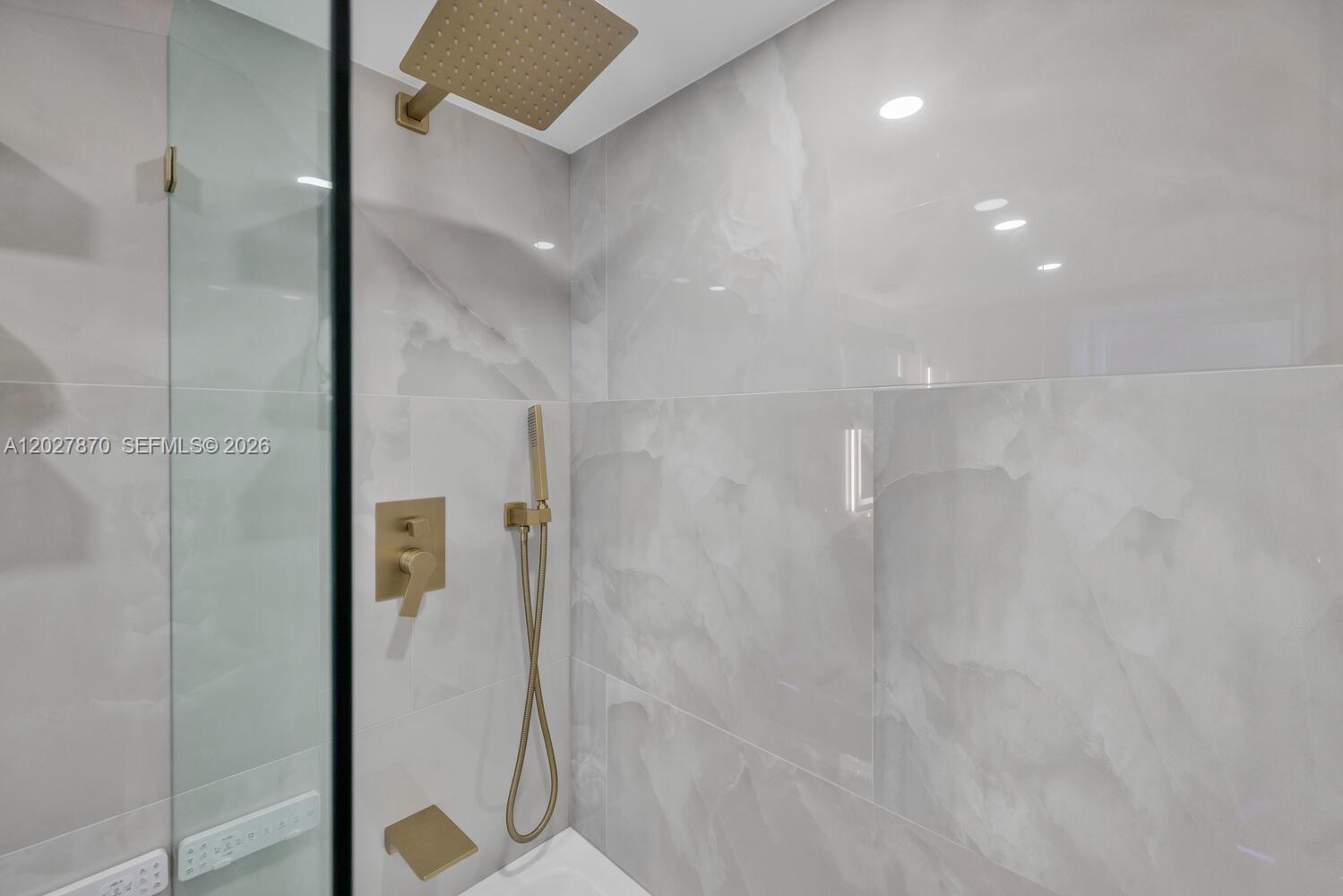 90 Alton Rd #2207, Miami Beach FL 33139