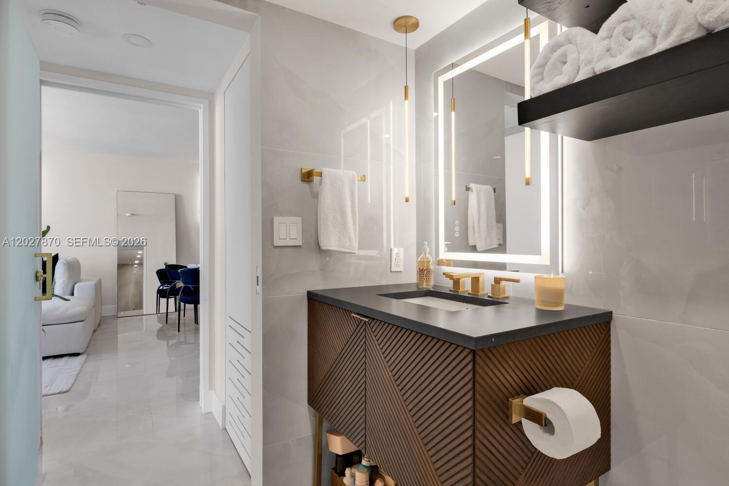 90 Alton Rd #2207, Miami Beach FL 33139