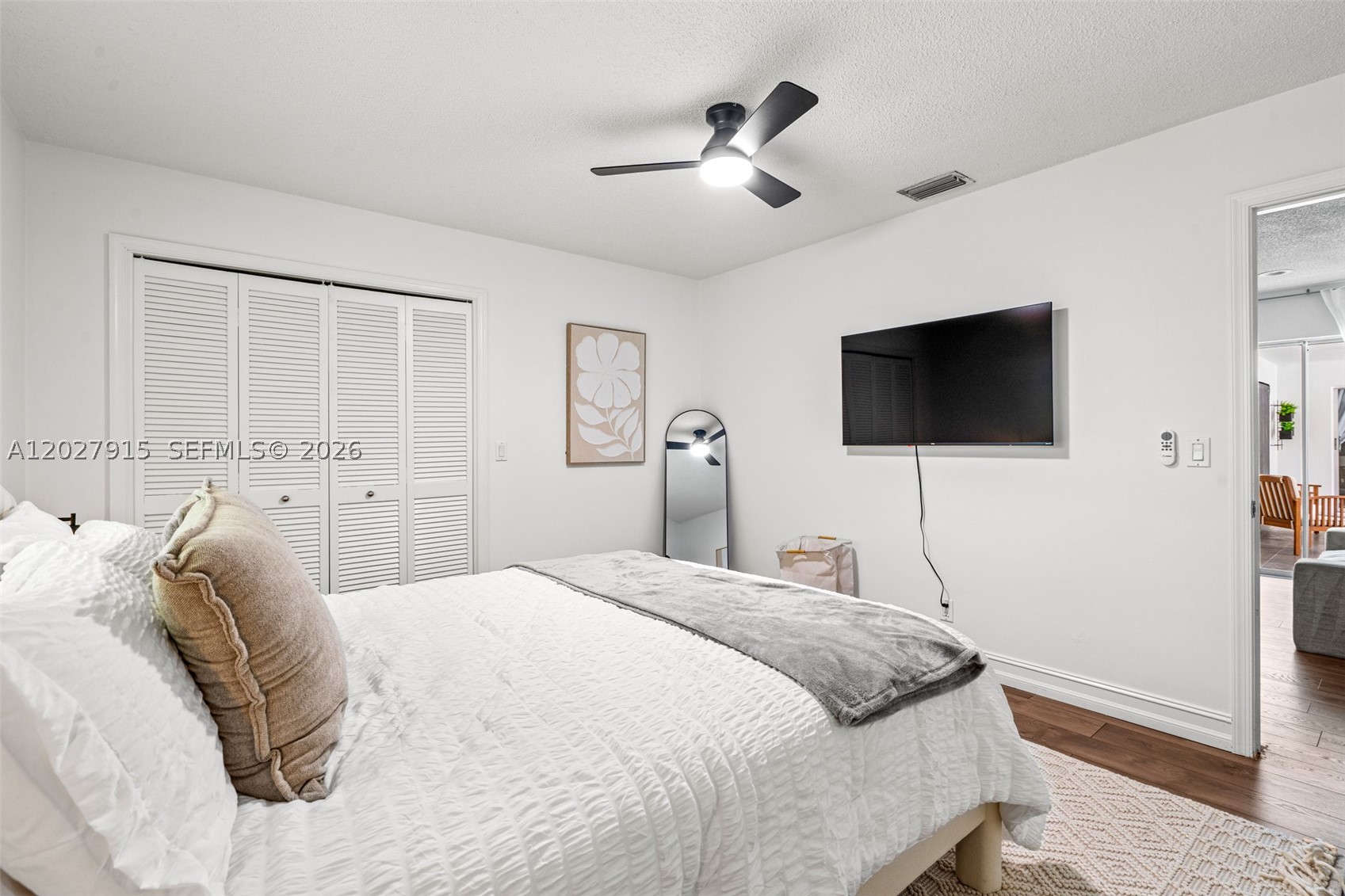 8101 W Lake Dr, Lake Clarke Shores FL 33406