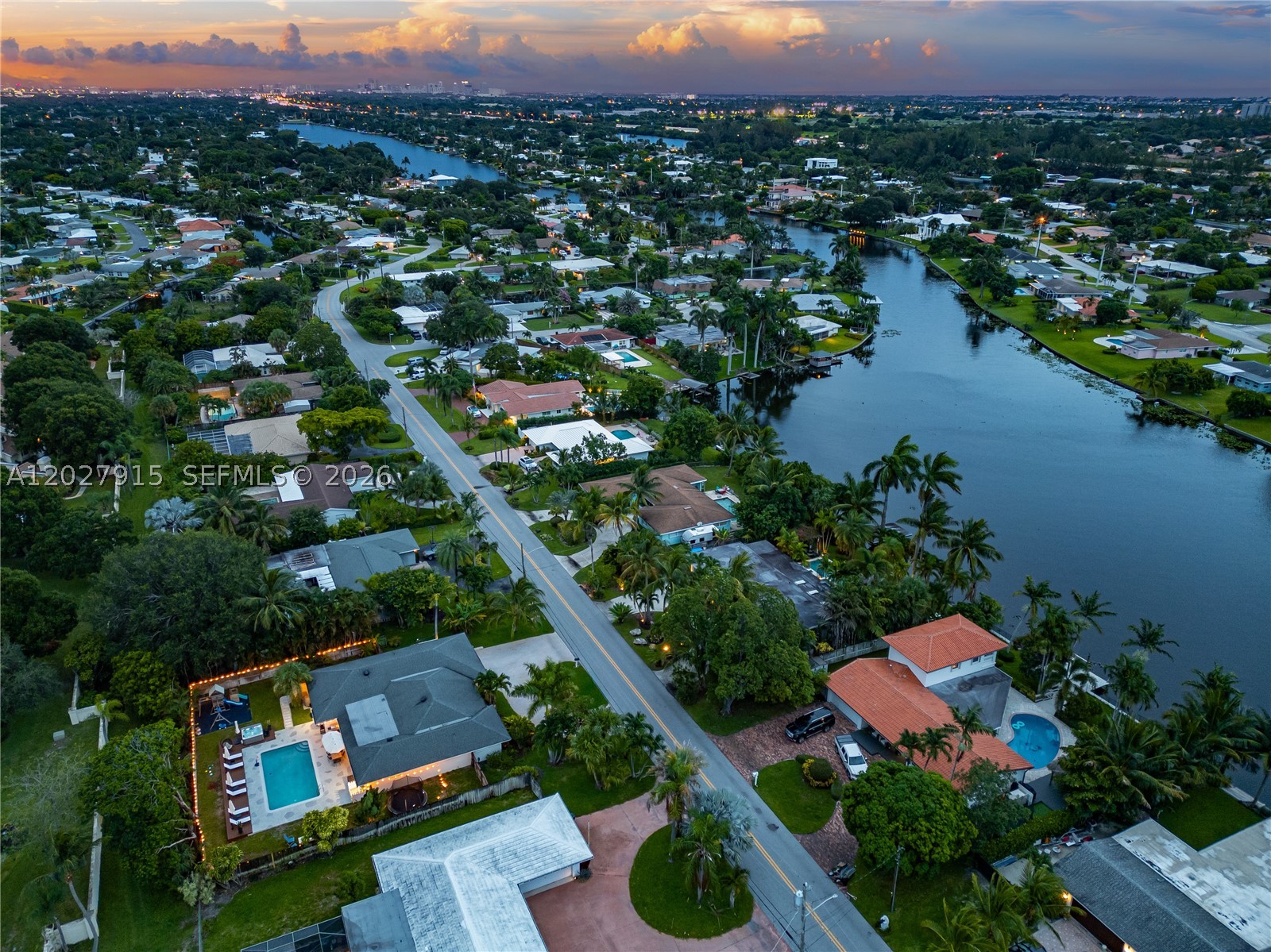 8101 W Lake Dr, Lake Clarke Shores FL 33406