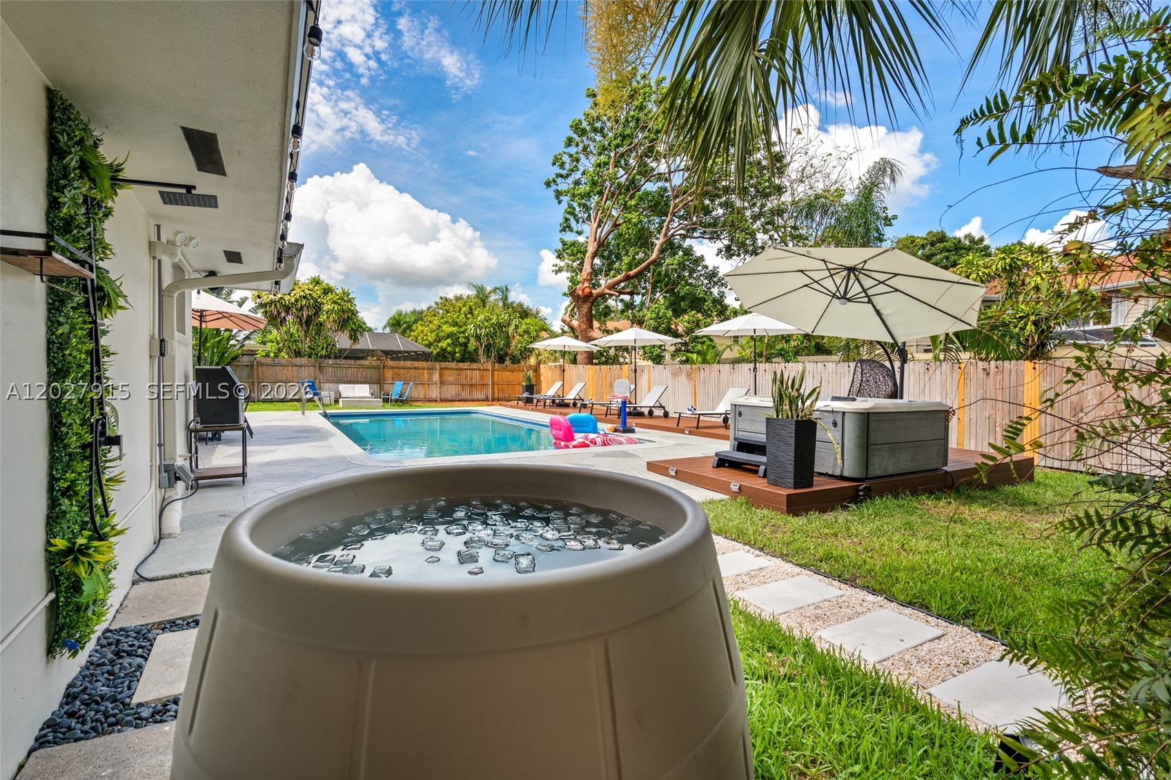 8101 W Lake Dr, Lake Clarke Shores FL 33406