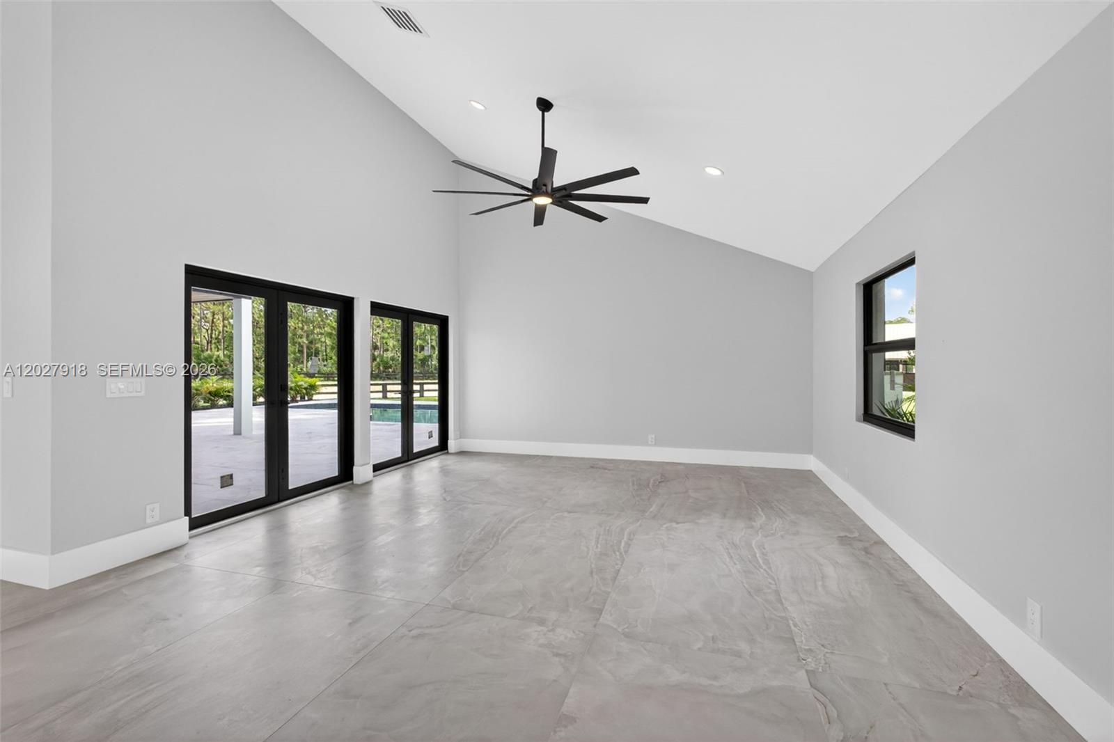 12725 Mallard Creek Dr, Palm Beach Gardens FL 33418