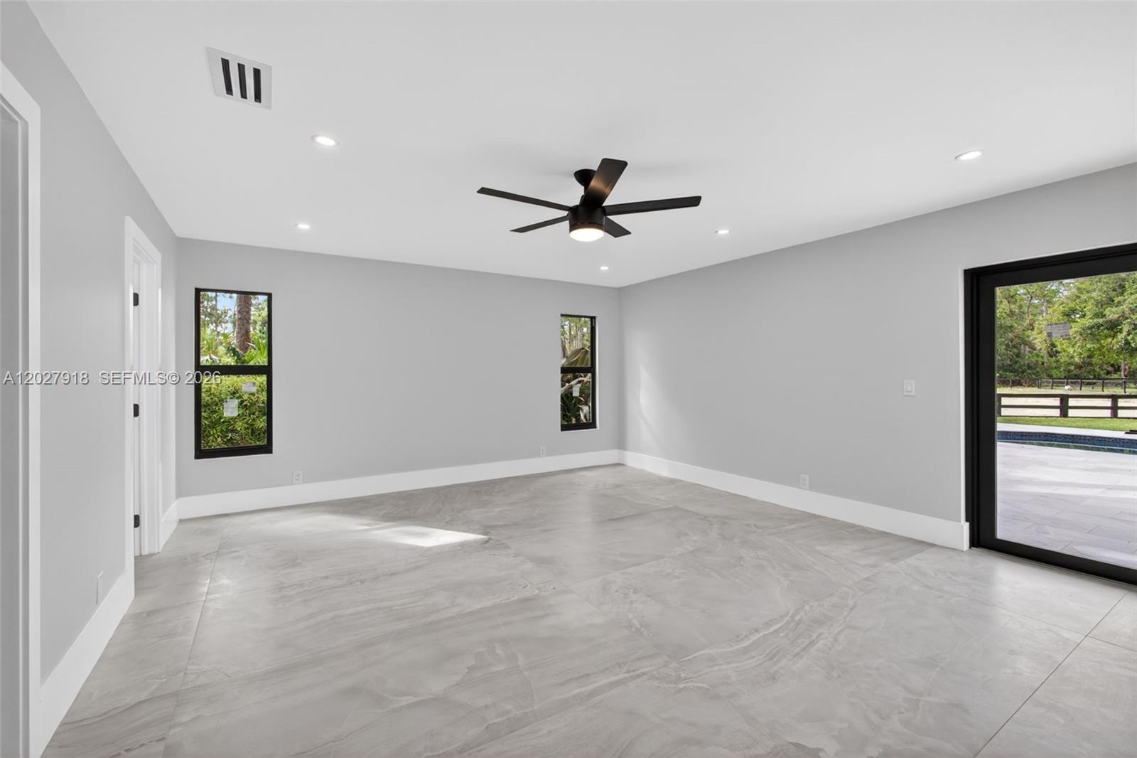 12725 Mallard Creek Dr, Palm Beach Gardens FL 33418