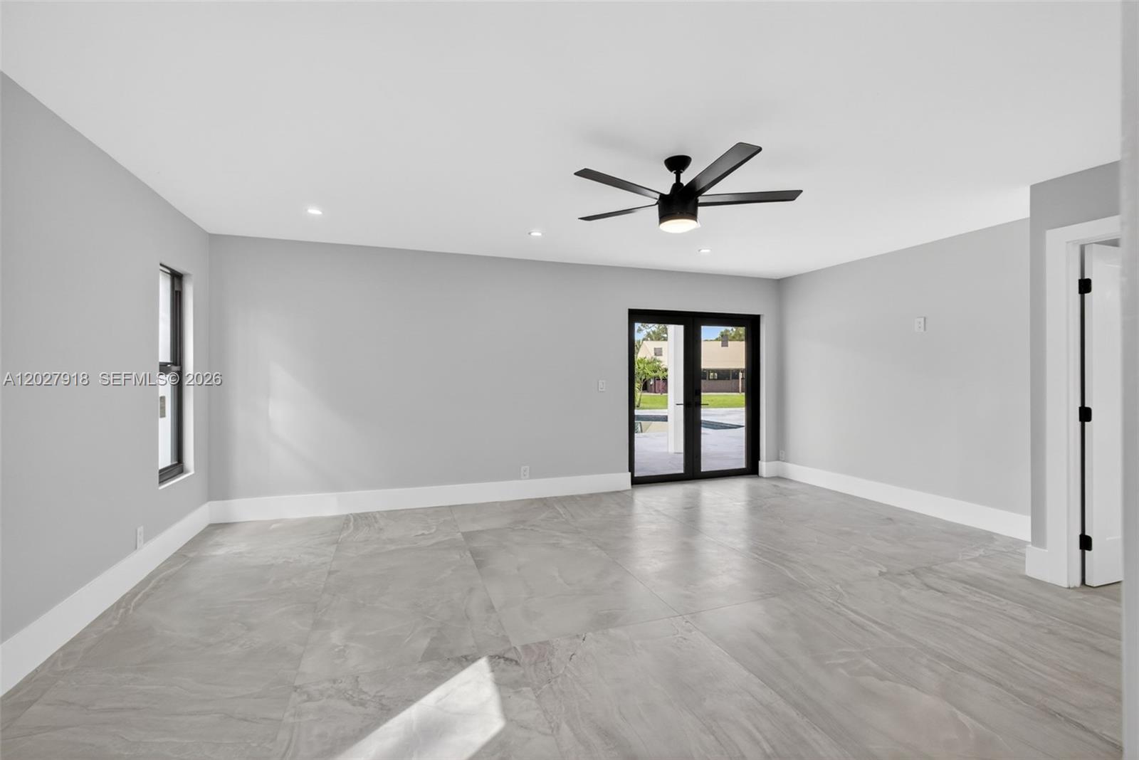 12725 Mallard Creek Dr, Palm Beach Gardens FL 33418