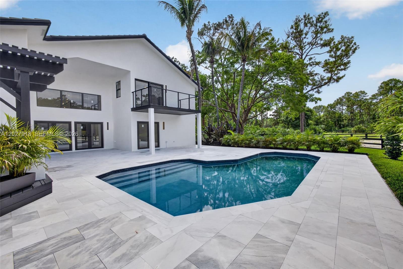 12725 Mallard Creek Dr, Palm Beach Gardens FL 33418
