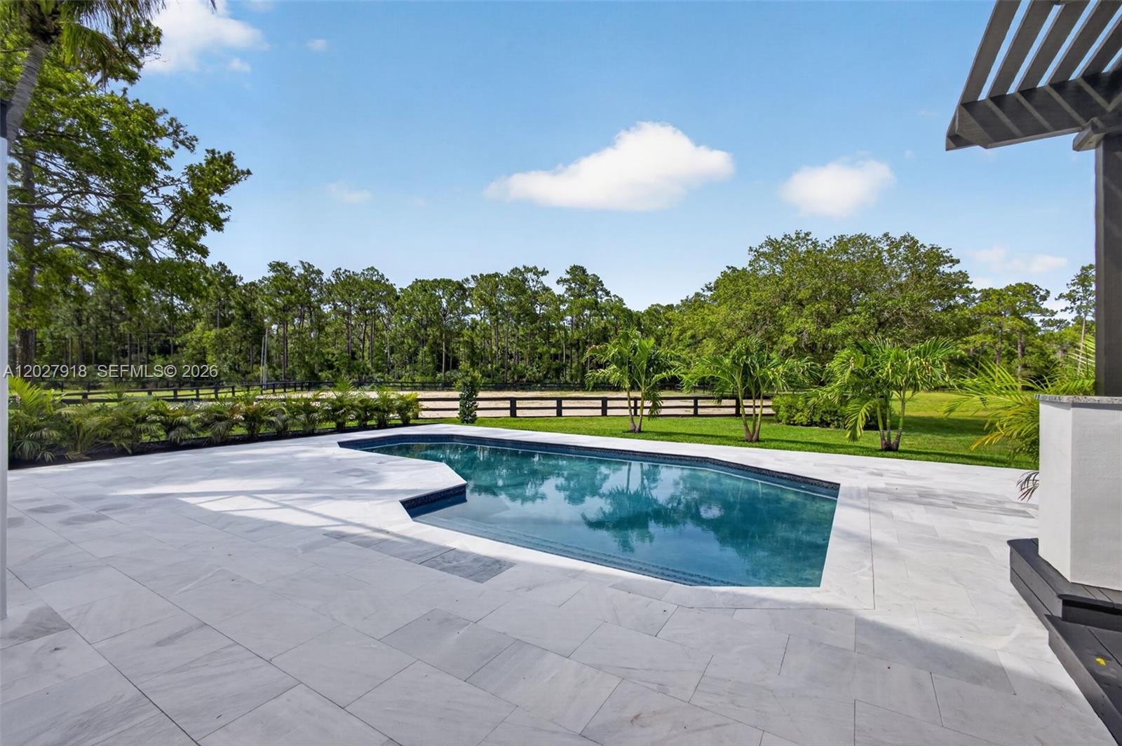 12725 Mallard Creek Dr, Palm Beach Gardens FL 33418