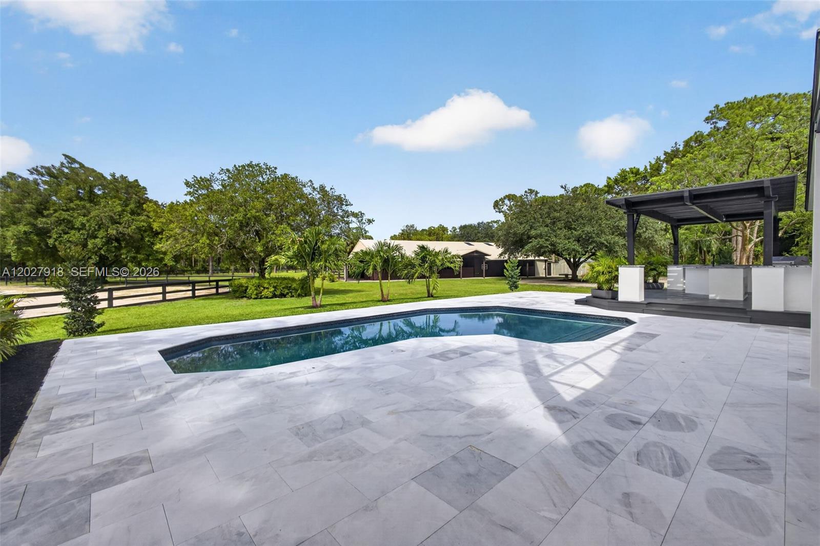 12725 Mallard Creek Dr, Palm Beach Gardens FL 33418