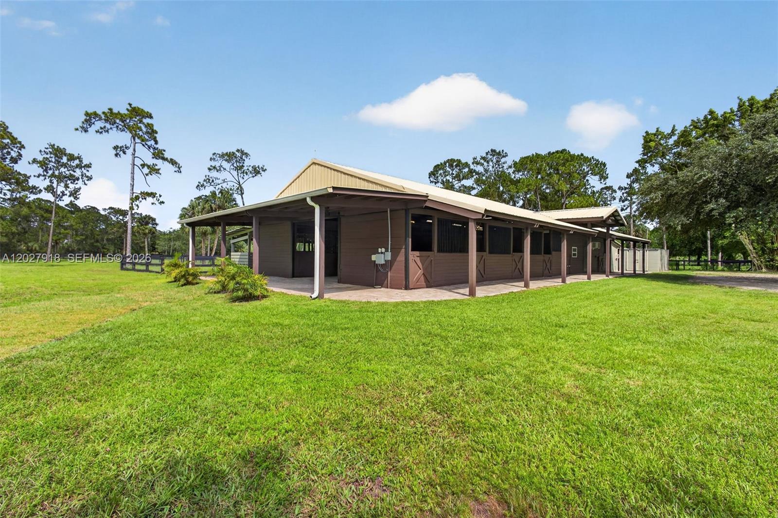12725 Mallard Creek Dr, Palm Beach Gardens FL 33418