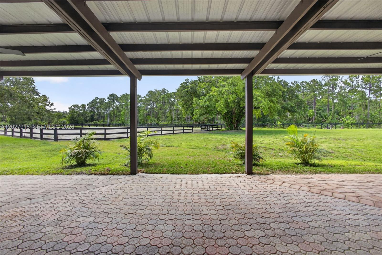 12725 Mallard Creek Dr, Palm Beach Gardens FL 33418
