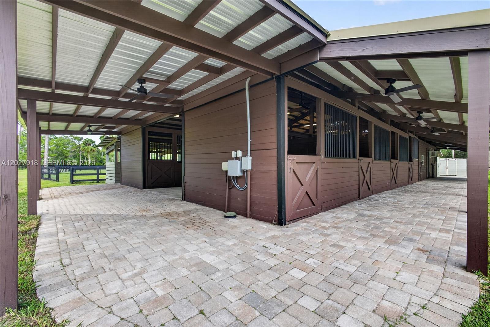 12725 Mallard Creek Dr, Palm Beach Gardens FL 33418