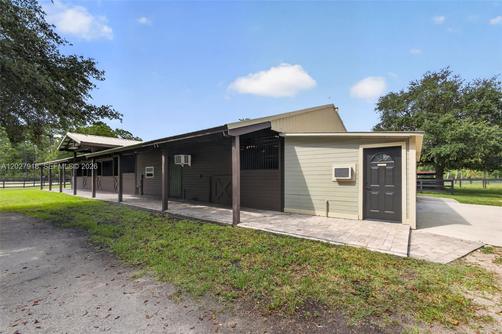 12725 Mallard Creek Dr, Palm Beach Gardens FL 33418