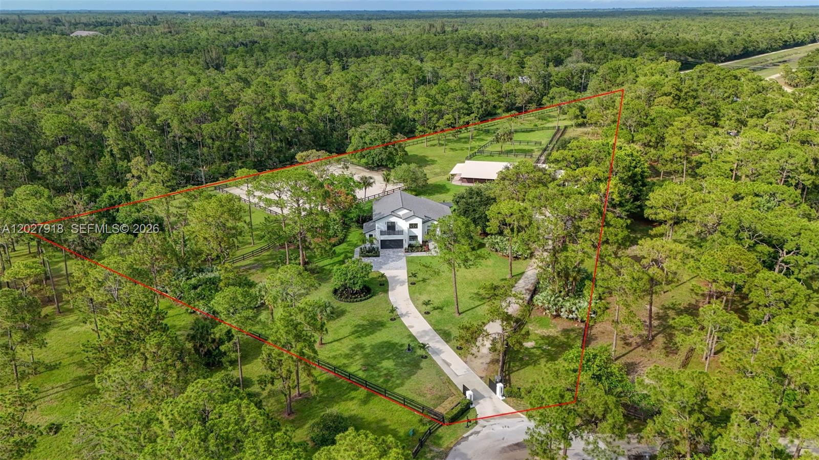 12725 Mallard Creek Dr, Palm Beach Gardens FL 33418