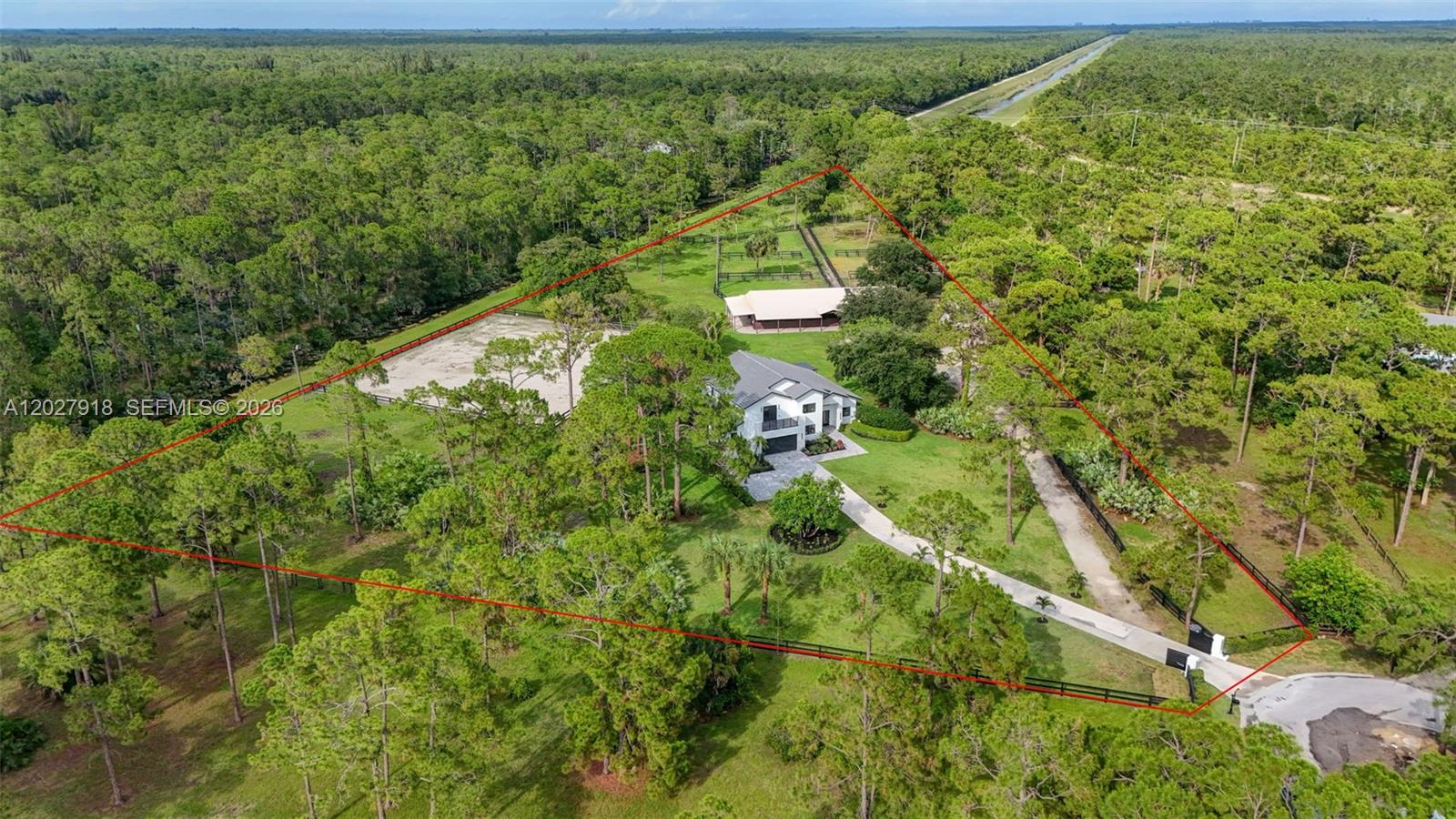 12725 Mallard Creek Dr, Palm Beach Gardens FL 33418