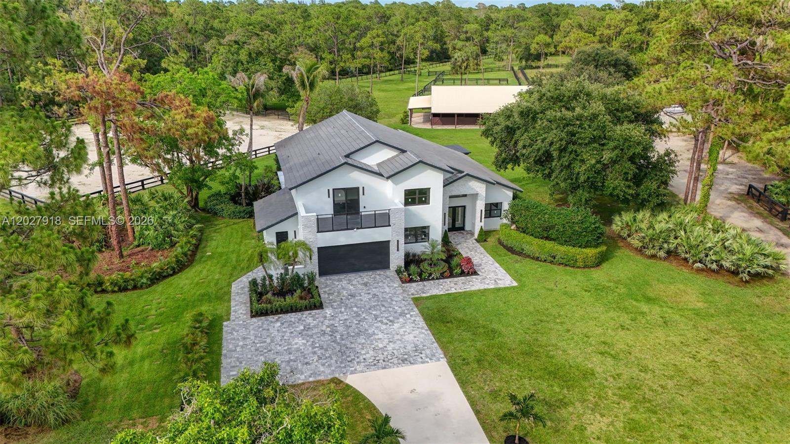 12725 Mallard Creek Dr, Palm Beach Gardens FL 33418