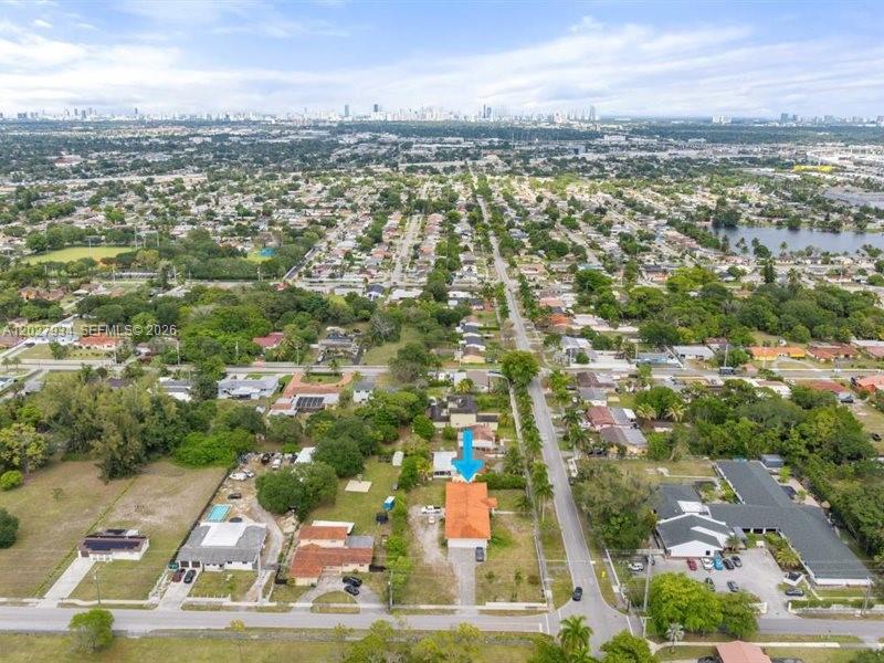 1895 NW 175th St, Miami Gardens FL 33056
