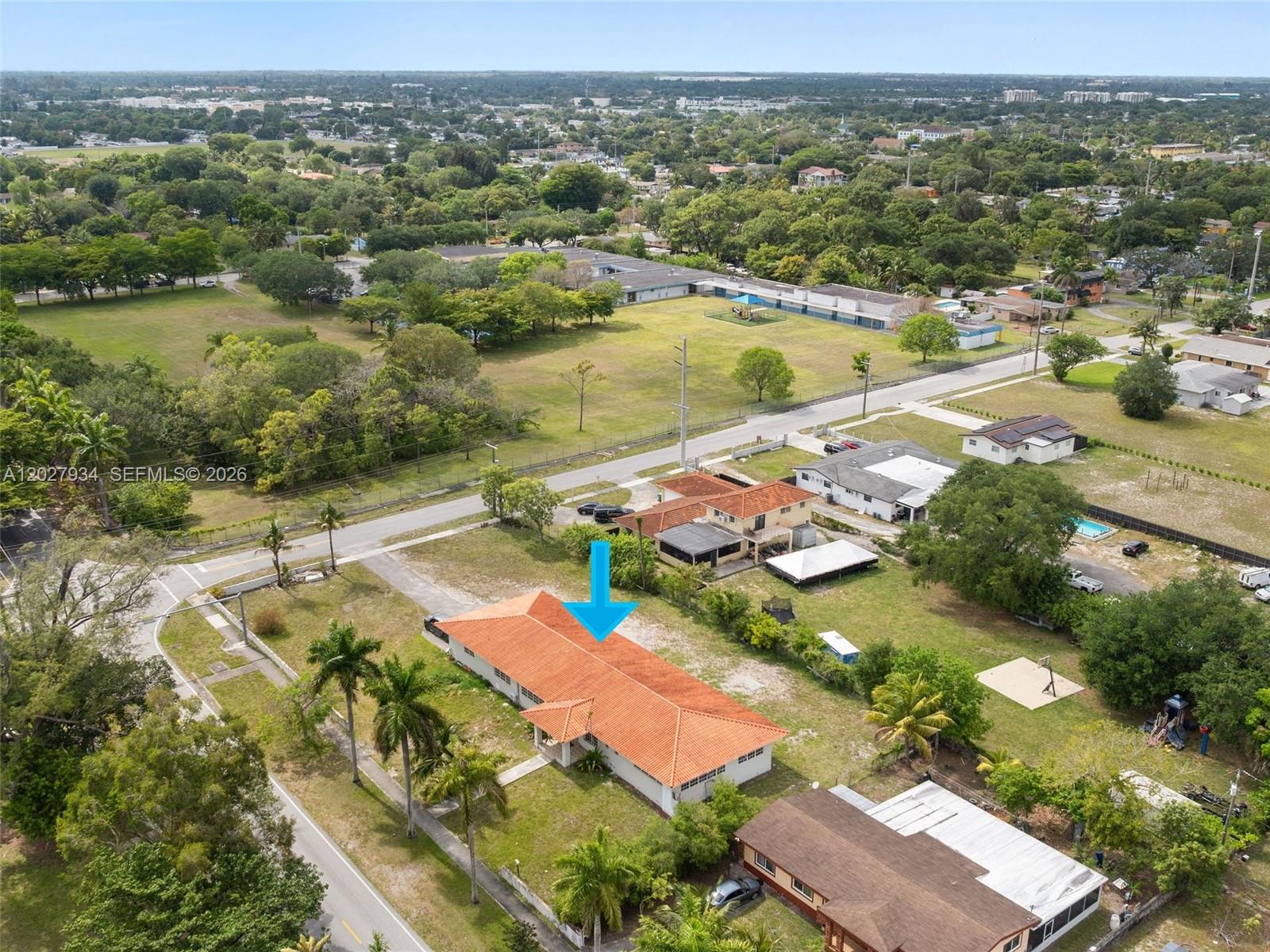 1895 NW 175th St, Miami Gardens FL 33056