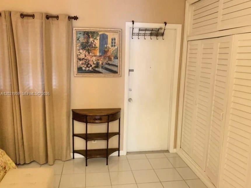 815 Middle River Dr #203, Fort Lauderdale FL 33304