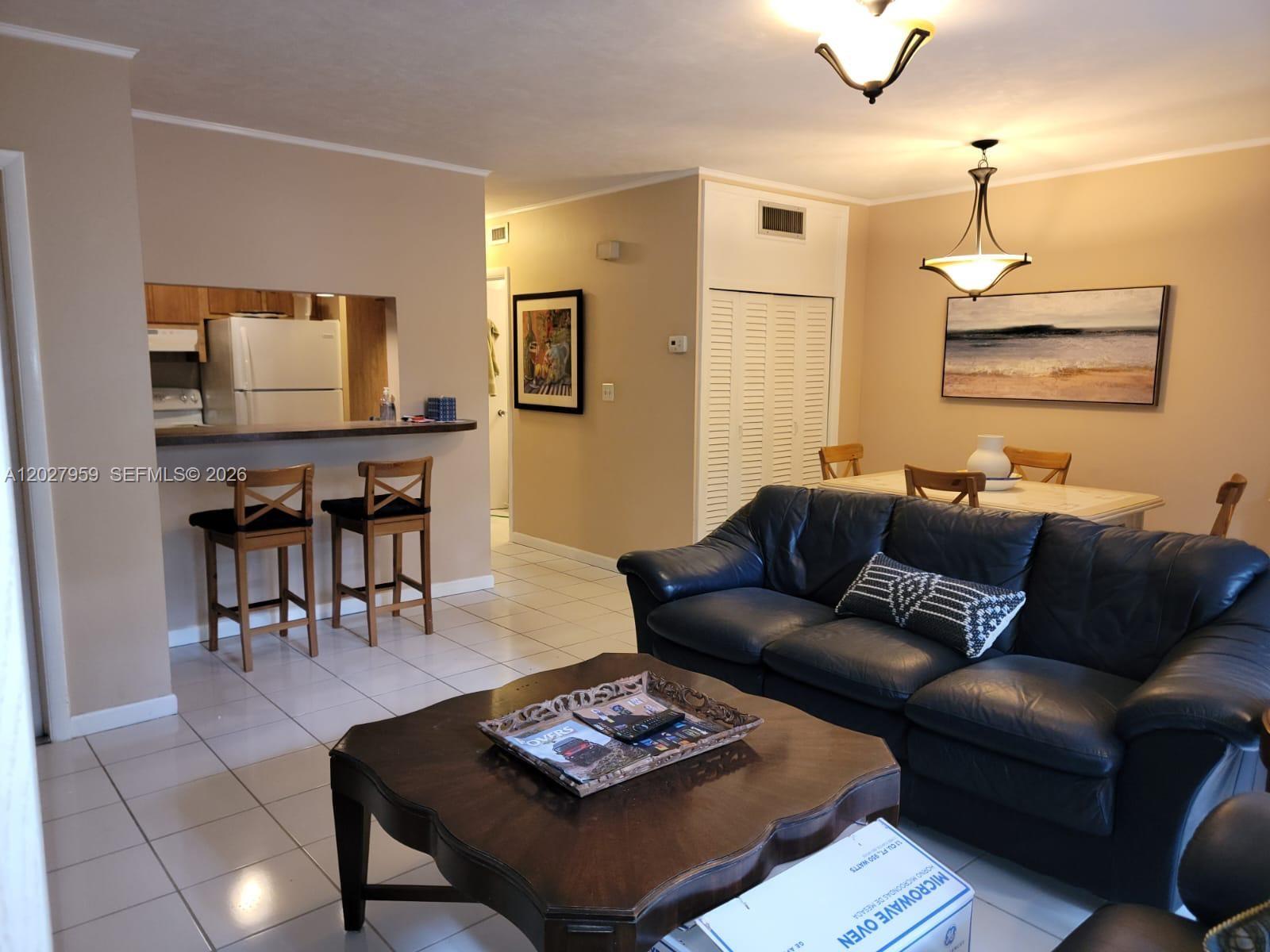 815 Middle River Dr #203, Fort Lauderdale FL 33304
