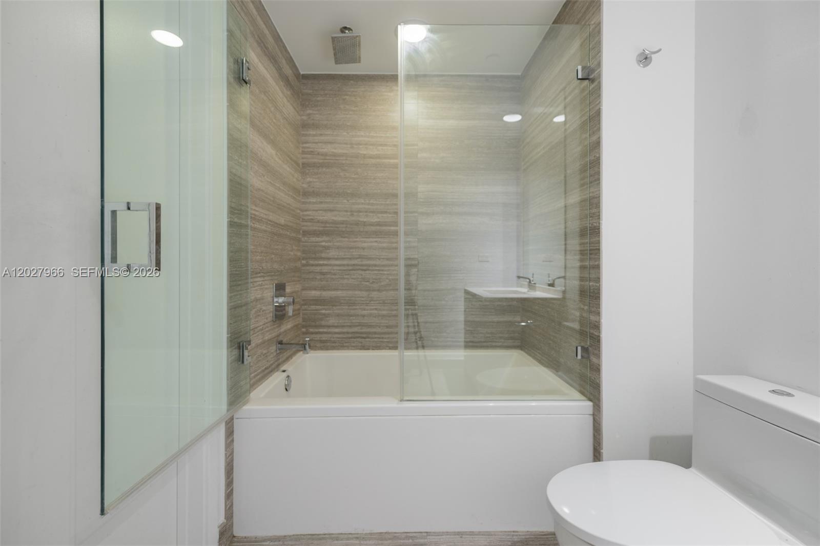 1010 Brickell Ave #4607, Miami FL 33131