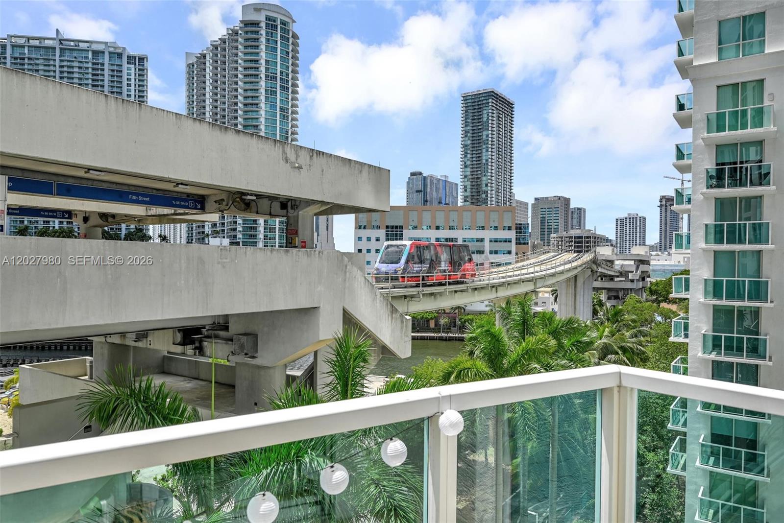 41 SE 5th St #517, Miami FL 33131