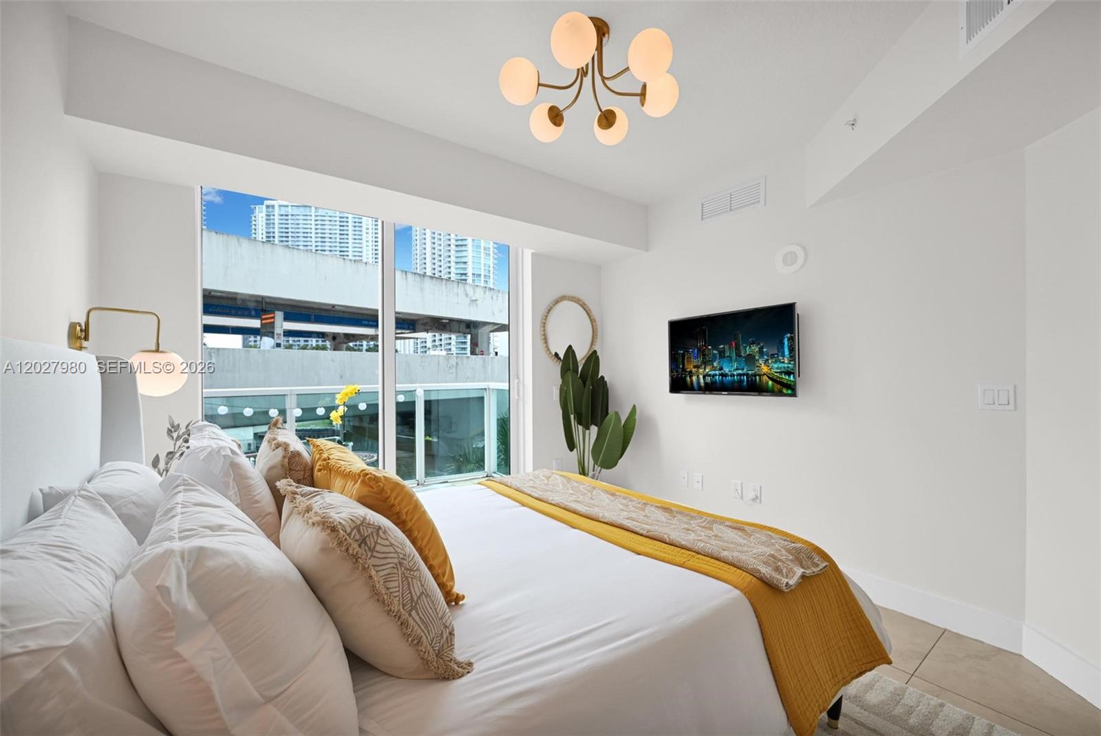 41 SE 5th St #517, Miami FL 33131