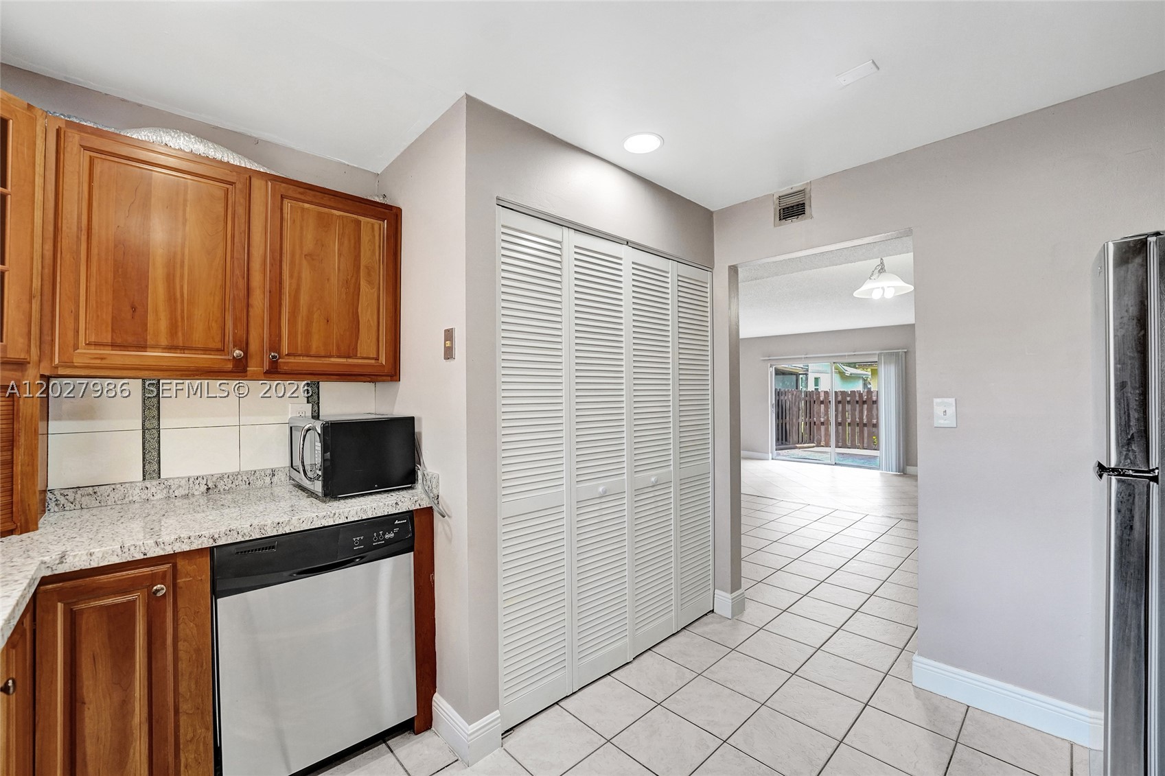 7175 Nova Dr #107, Davie FL 33317