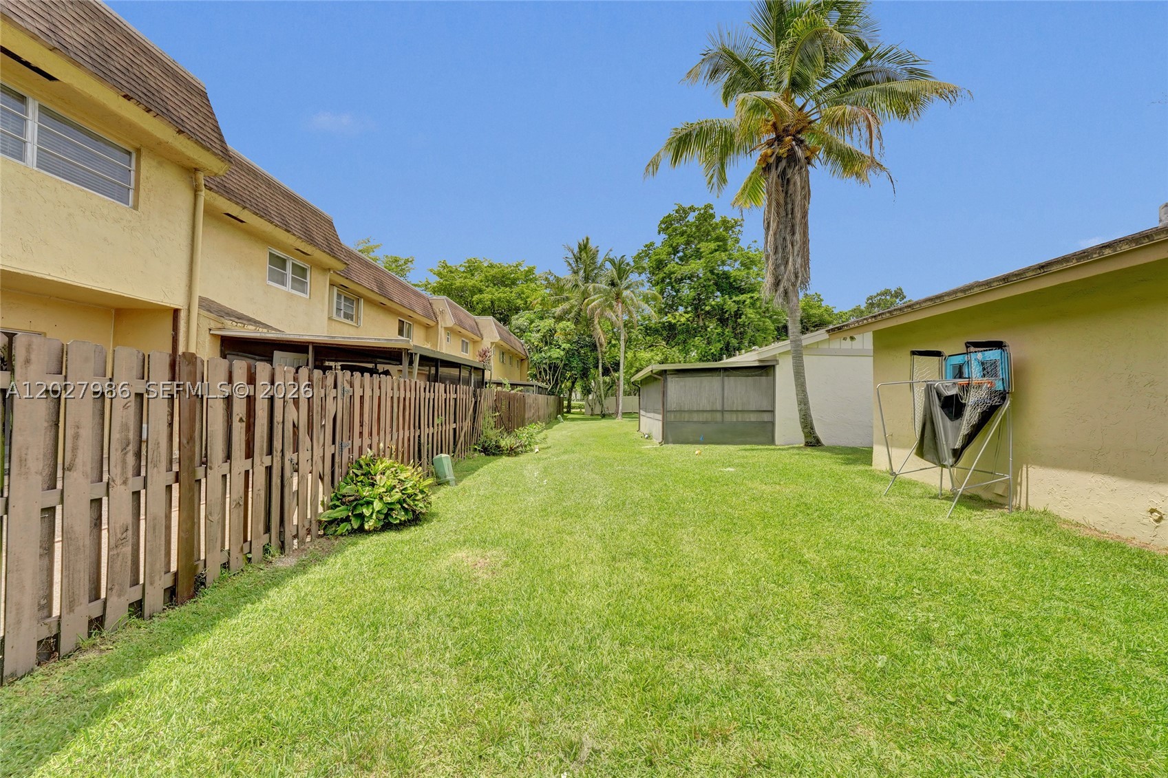 7175 Nova Dr #107, Davie FL 33317