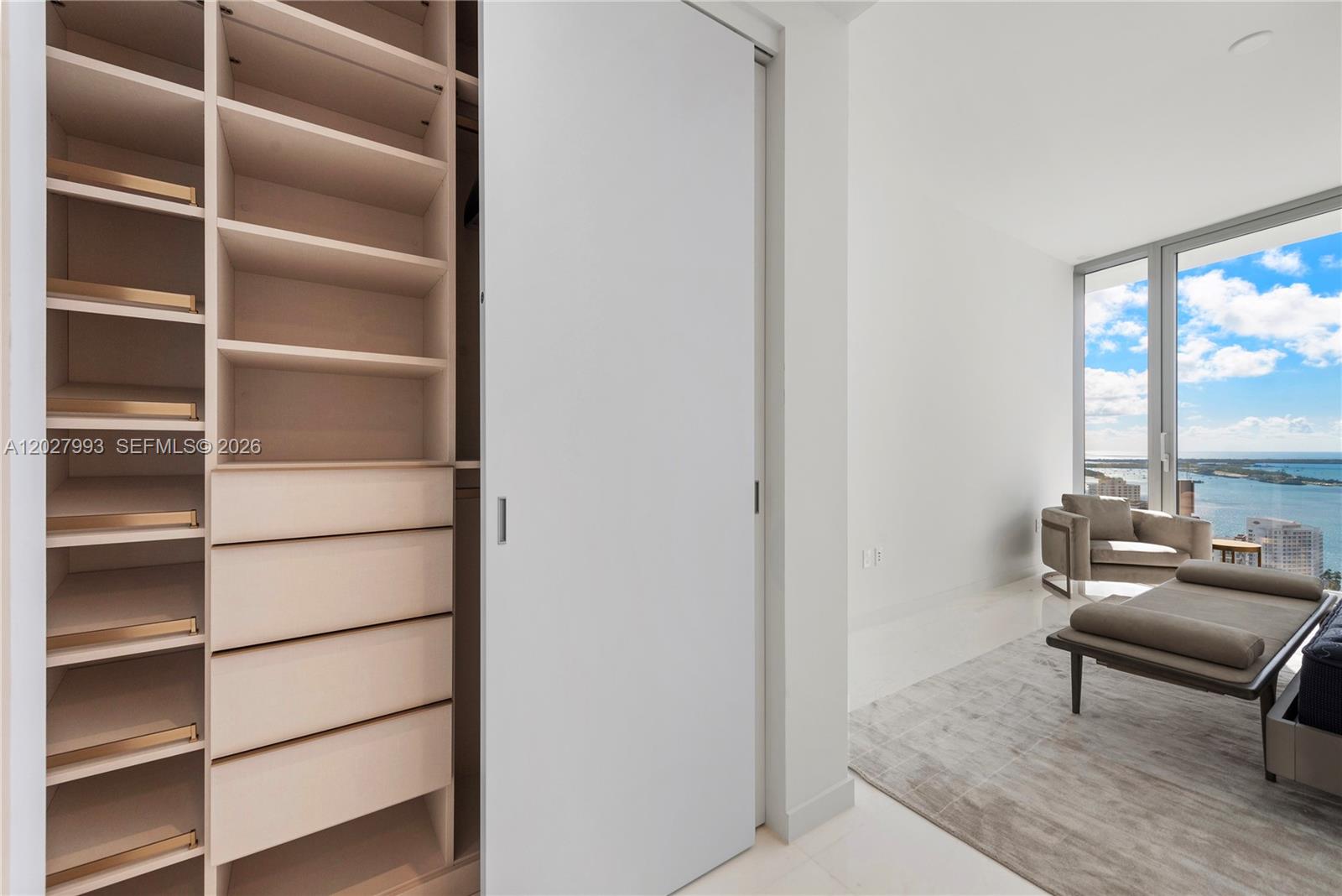 300 Biscayne Boulevard Way #3905W, Miami FL 33131