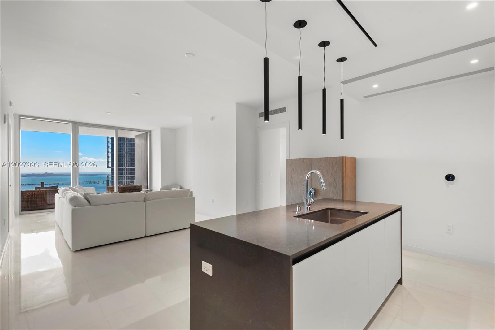 300 Biscayne Boulevard Way #3905W, Miami FL 33131