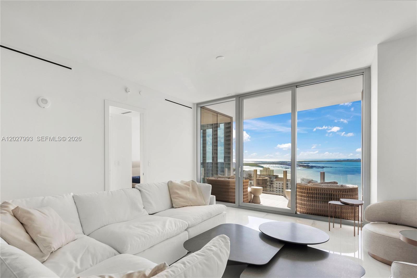 300 Biscayne Boulevard Way #3905W, Miami FL 33131