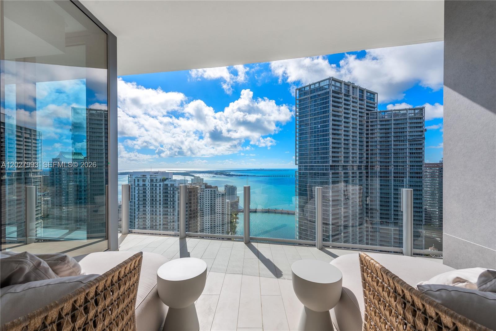 300 Biscayne Boulevard Way #3905W, Miami FL 33131