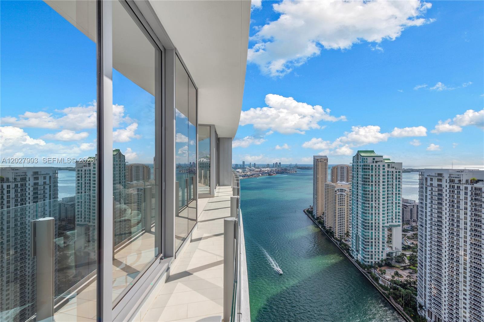 300 Biscayne Boulevard Way #3905W, Miami FL 33131