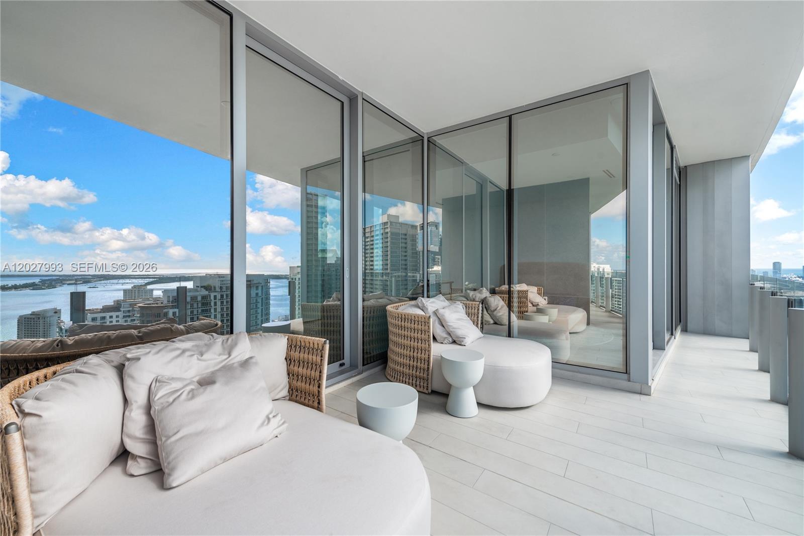 300 Biscayne Boulevard Way #3905W, Miami FL 33131