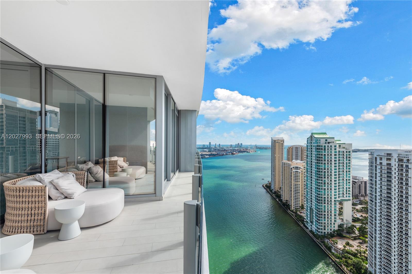 300 Biscayne Boulevard Way #3905W, Miami FL 33131