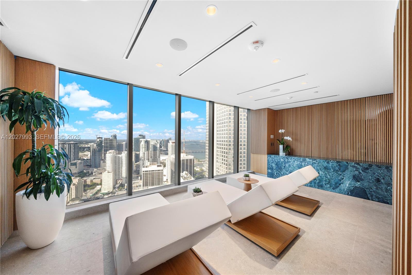 300 Biscayne Boulevard Way #3905W, Miami FL 33131