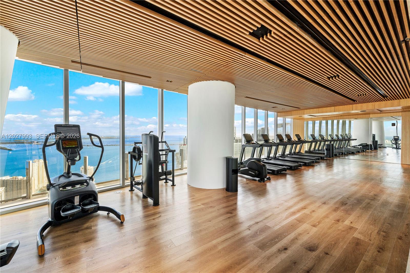 300 Biscayne Boulevard Way #3905W, Miami FL 33131
