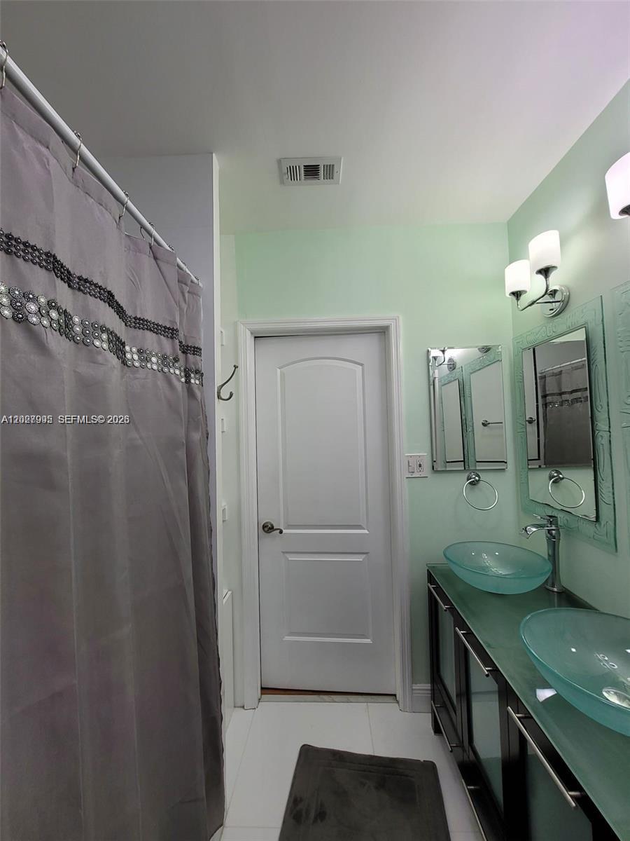 1662 SW 19th Ave #1662, Miami FL 33145