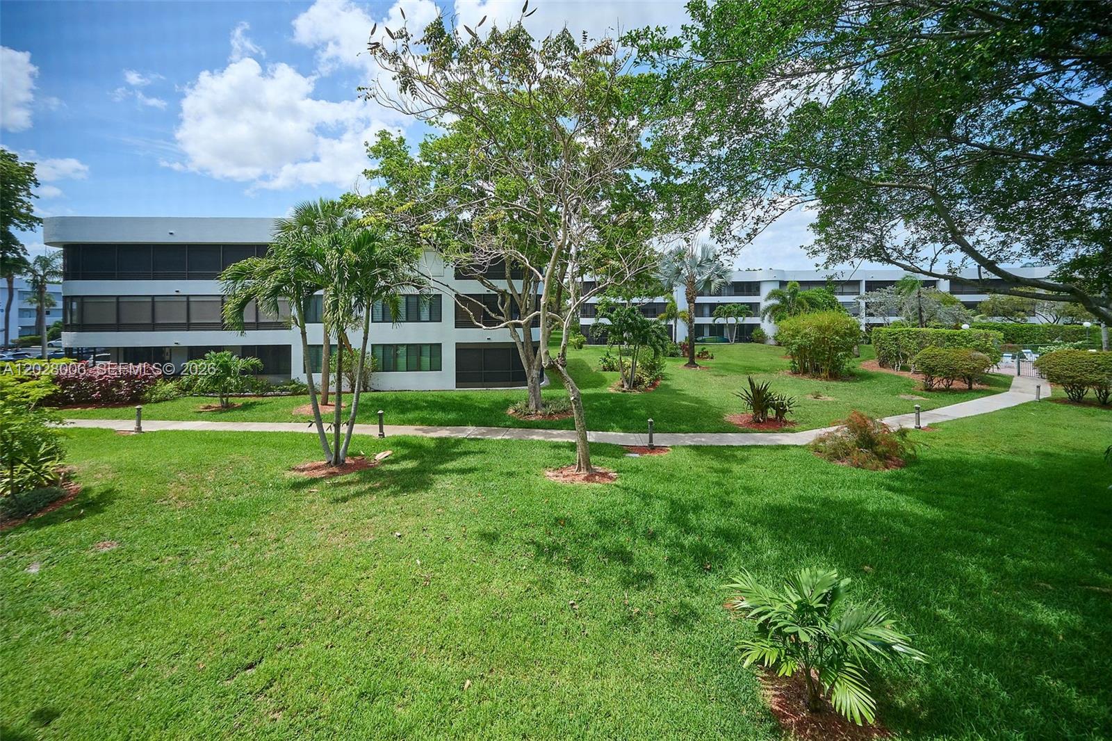 1450 Sheridan St #E 13, Hollywood FL 33020