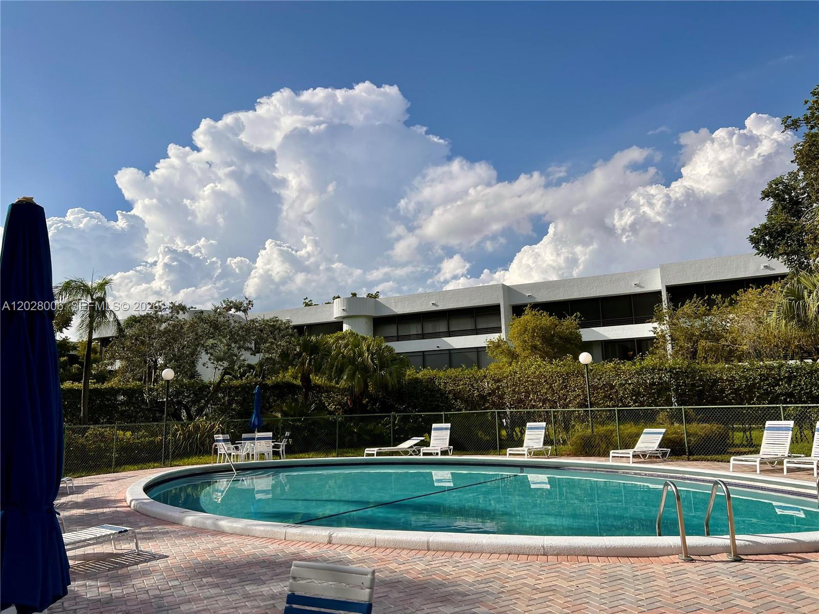 1450 Sheridan St #E 13, Hollywood FL 33020