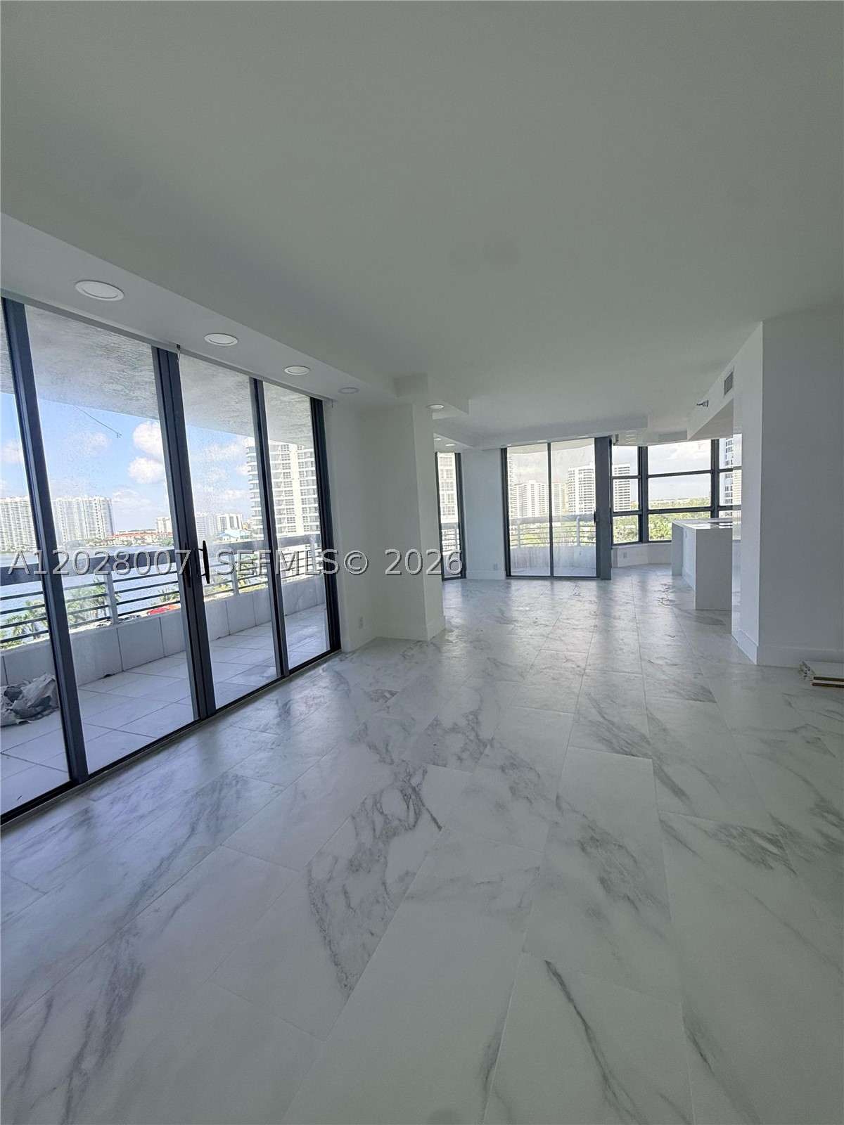 19101 NE 36th Ct #1005, Aventura FL 33180
