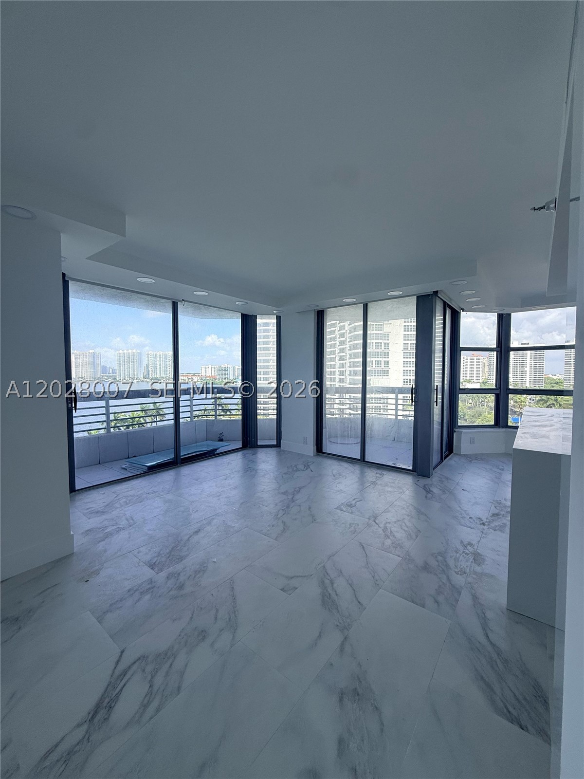 19101 NE 36th Ct #1005, Aventura FL 33180